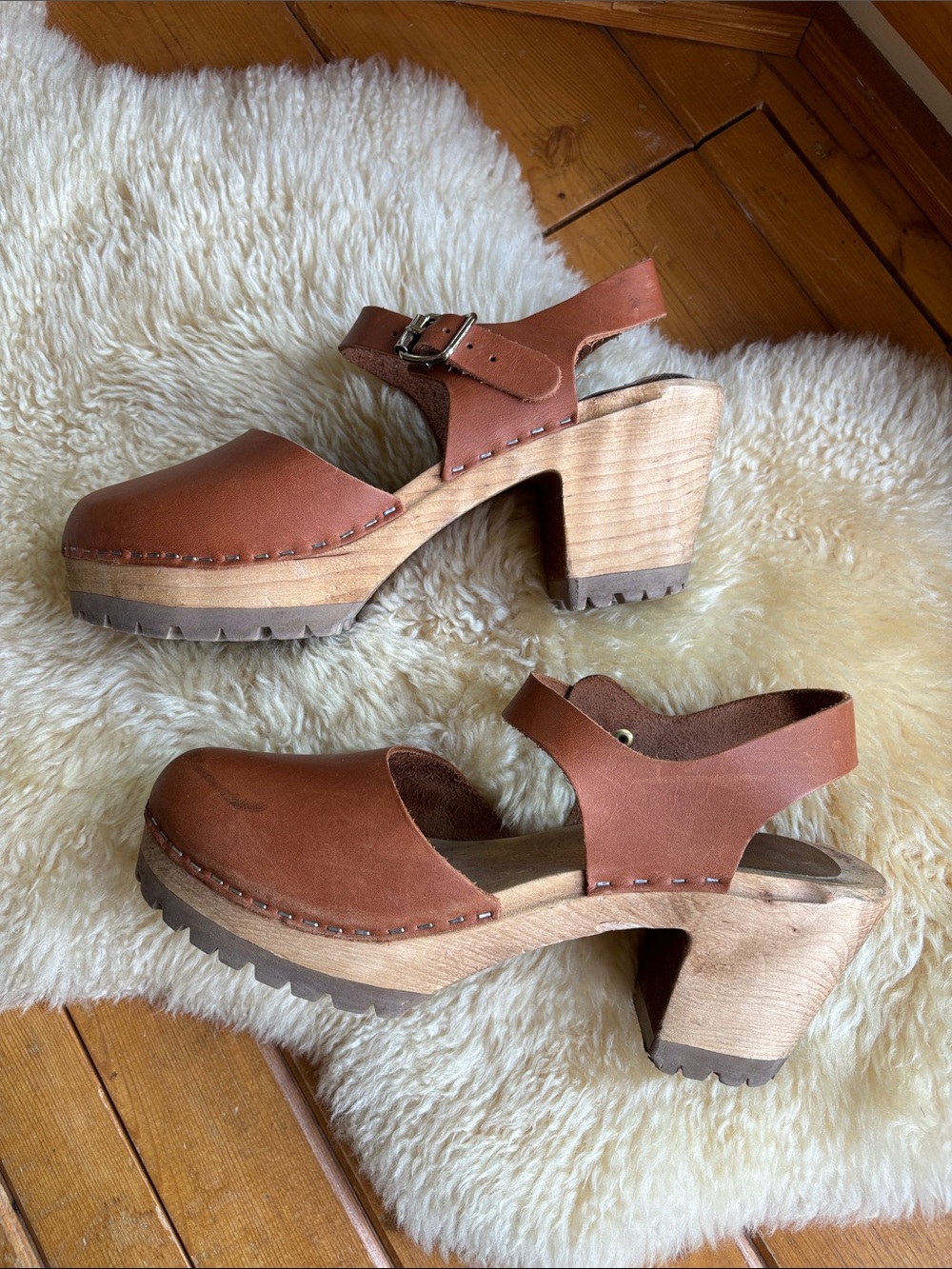 Swedish Wooden Clogs - Picture 5 of 9